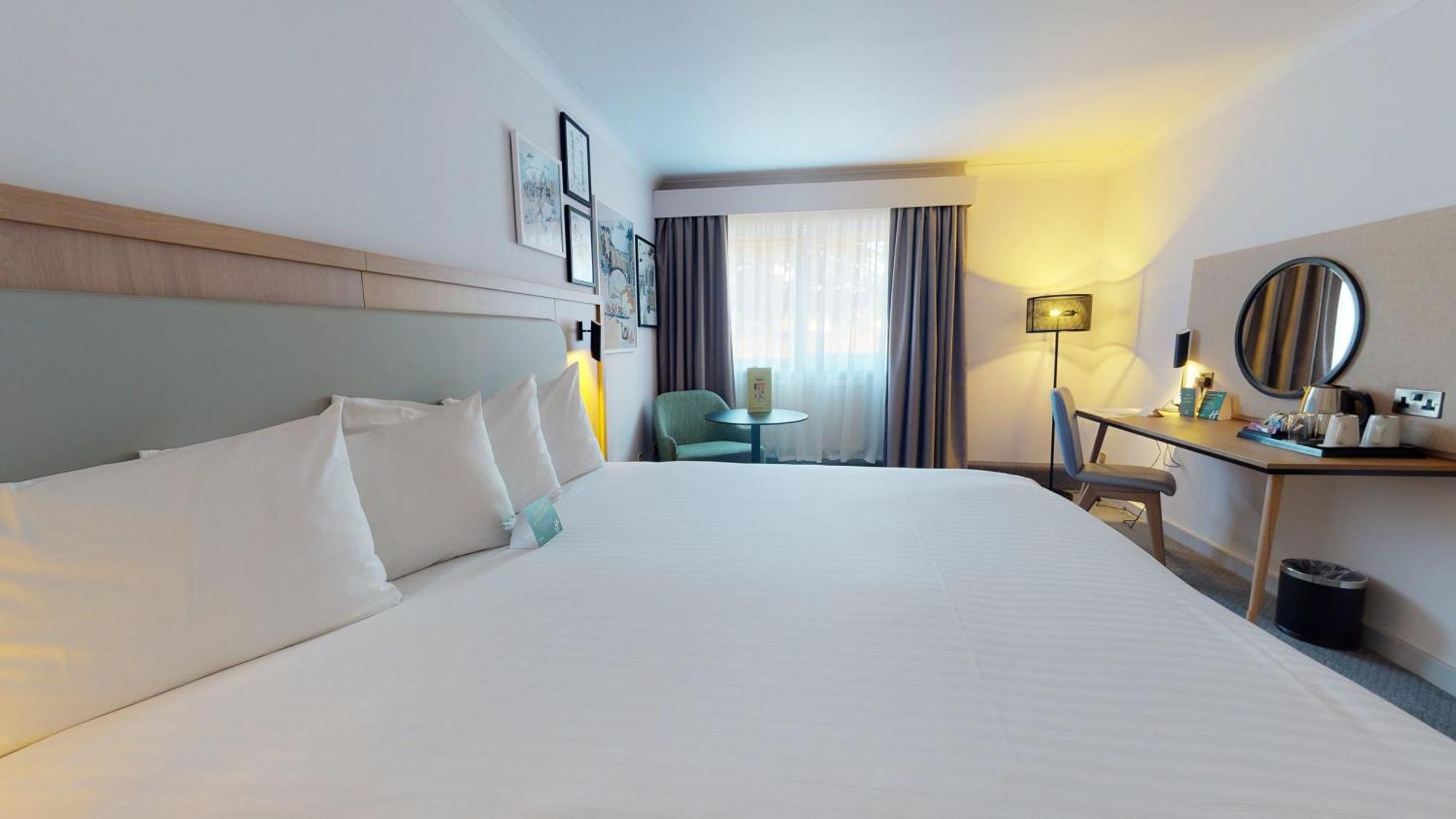 Cambridge By Ihg Hotel 4*